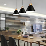 גוף תליה מעוצב דגם זיו שחור