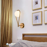 צמוד קיר מעוצב דגם ליאו פליז